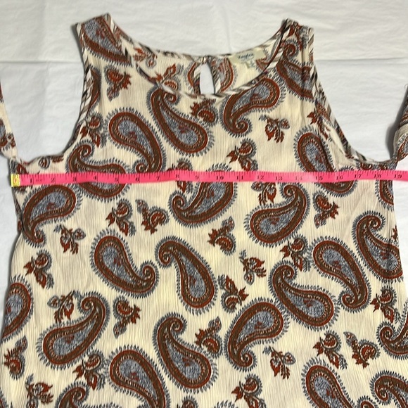 Hayden cold shoulder top size Small paisley - Picture 4 of 5